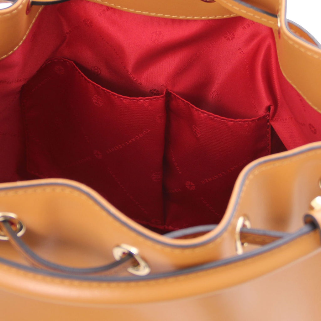 Vittoria - Leather bucket bag